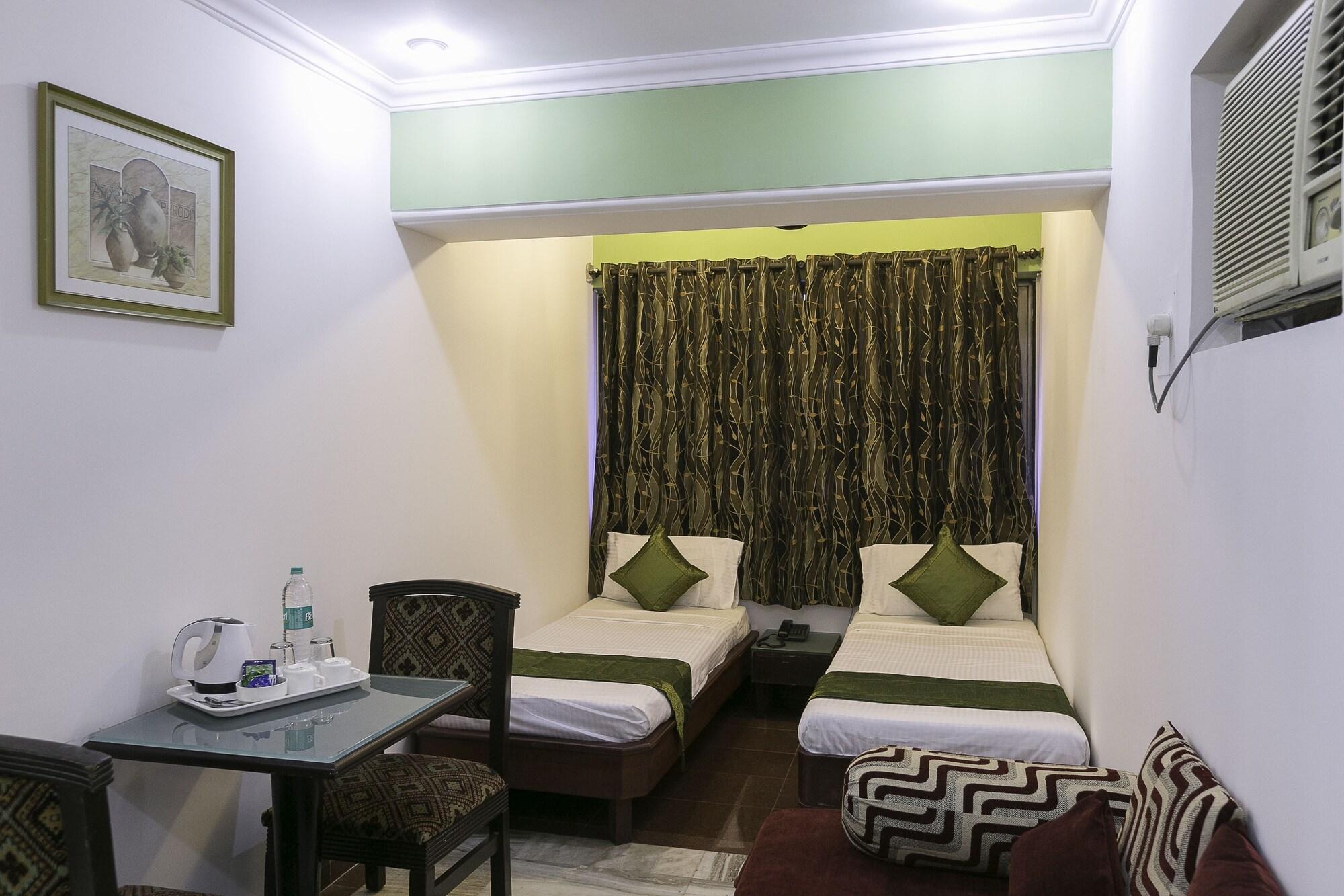 Treebo Trend New Castle Hotel Mumbai Exterior foto