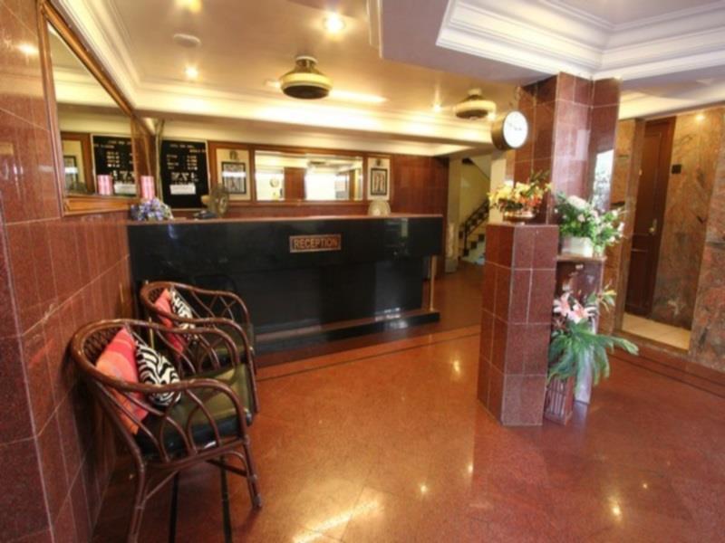 Treebo Trend New Castle Hotel Mumbai Exterior foto