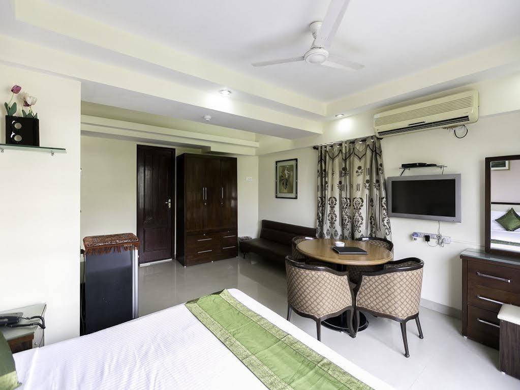 Treebo Trend New Castle Hotel Mumbai Exterior foto