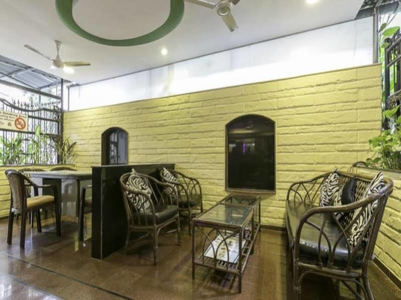 Treebo Trend New Castle Hotel Mumbai Exterior foto